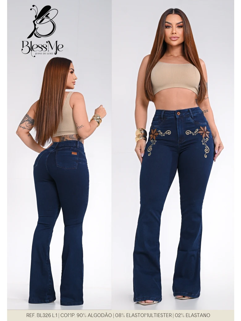 Foto do produto Calça Flare Bordado Flor de Couro