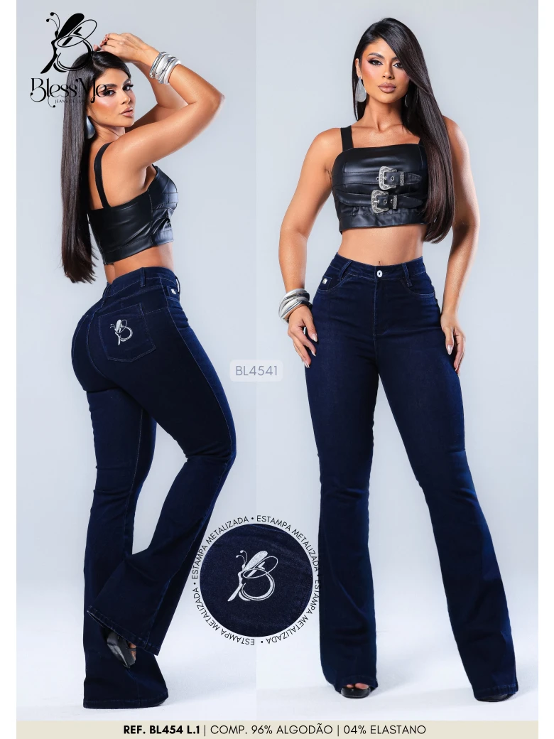 Foto do produto Calça Flare Com Silk