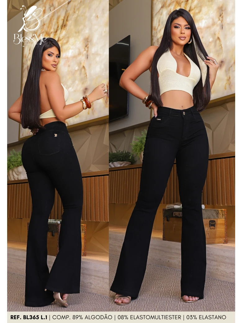 Foto do produto Calça Flare Preta