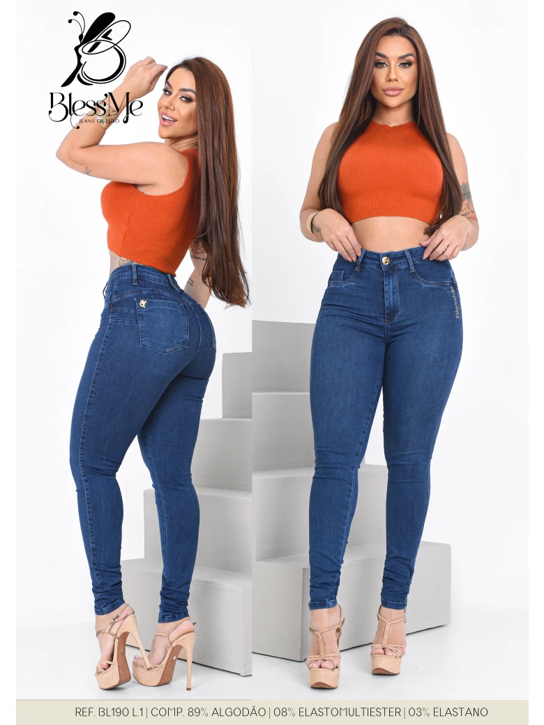 Foto do produto Calça Skinny Tradicional Bordado Frente