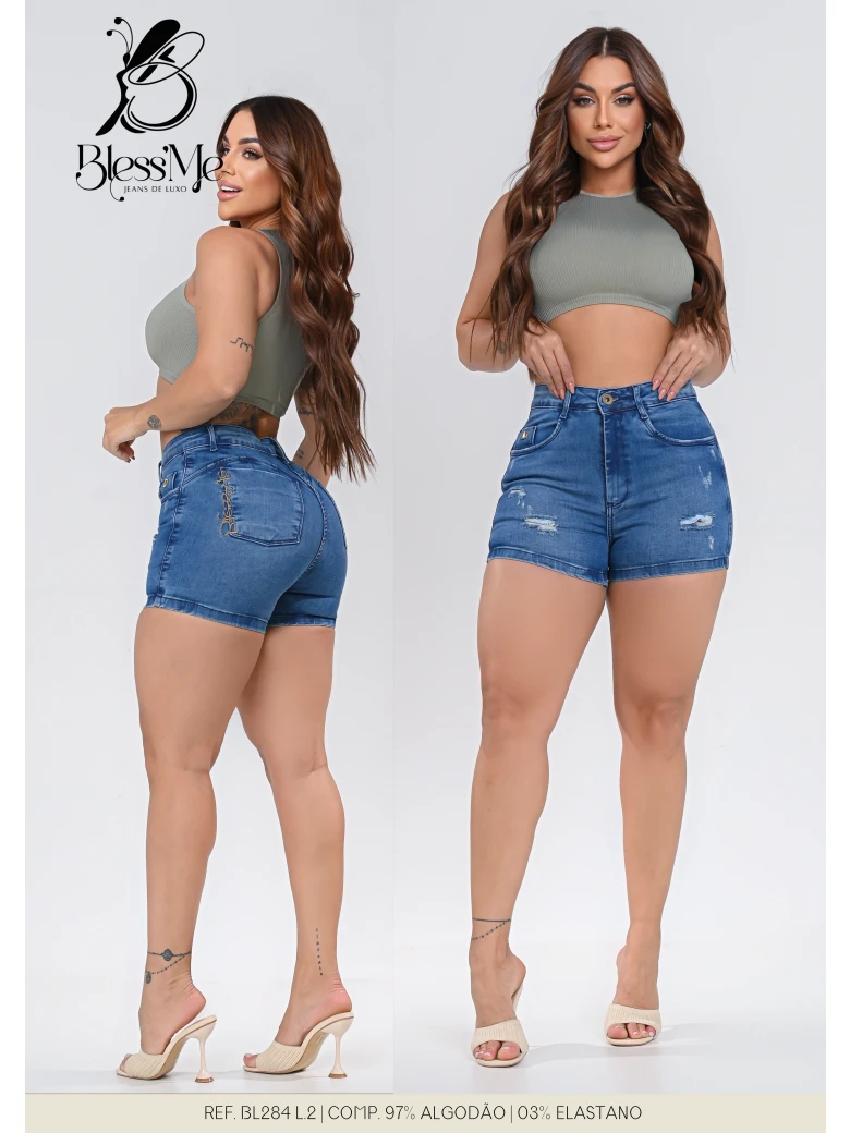 Foto do produto Short Bordado Bolso Traseiro