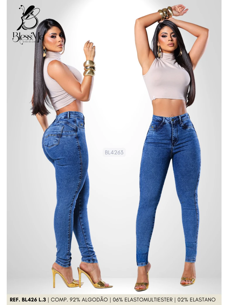 Foto do produto Calça Skinny Bordado Bolso Traseiro