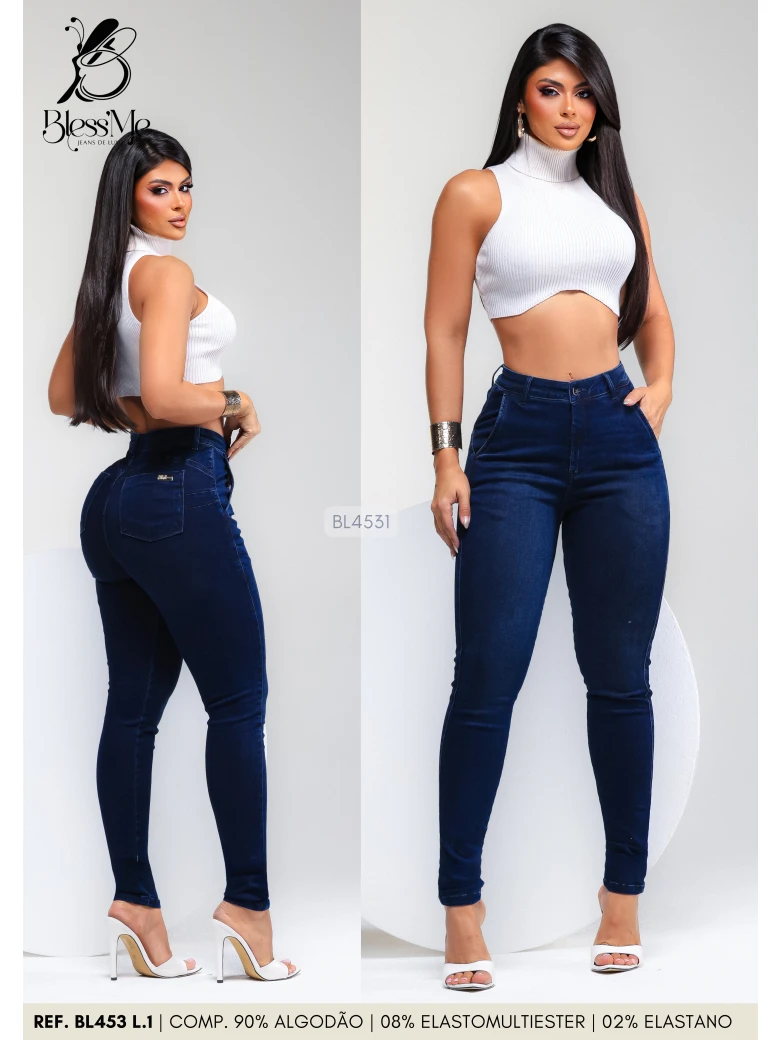 Foto do produto Calça Skinny Bolso Faca │ 90% Algodão 8% Elastomultiester 2% Elastano