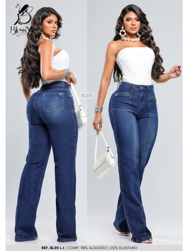Foto do produto Calça Wie Leg Recortes