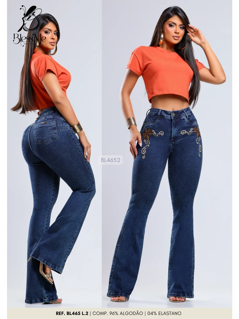 Foto do produto Calça Flare Com Bordado