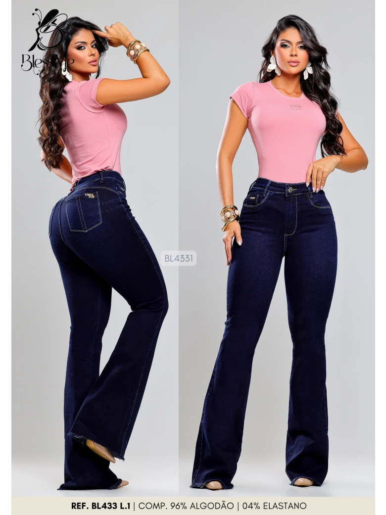 Foto do produto Calça Flare Barra A Fio