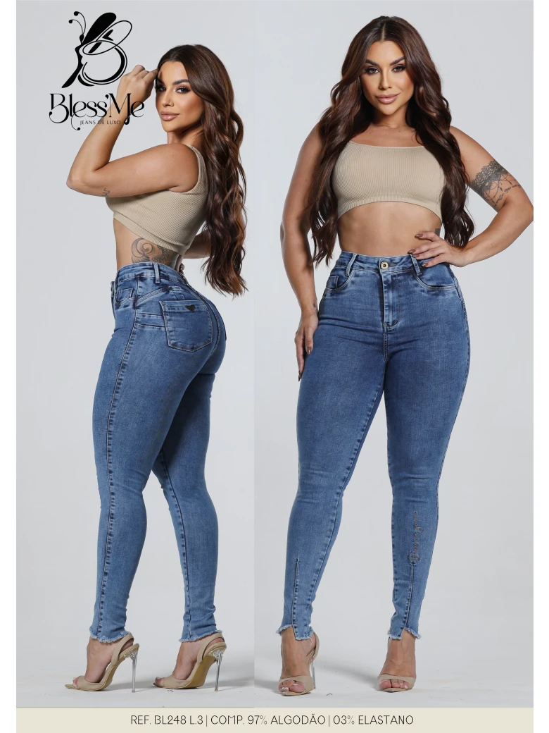 Foto do produto Calça Skinny Barra A Fio C/ Bordado